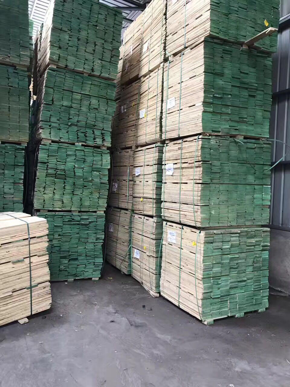 促销辐射松薄板短料